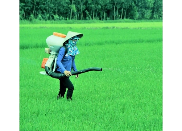 MÁY PHUN HẠT - XẠ PHÂN