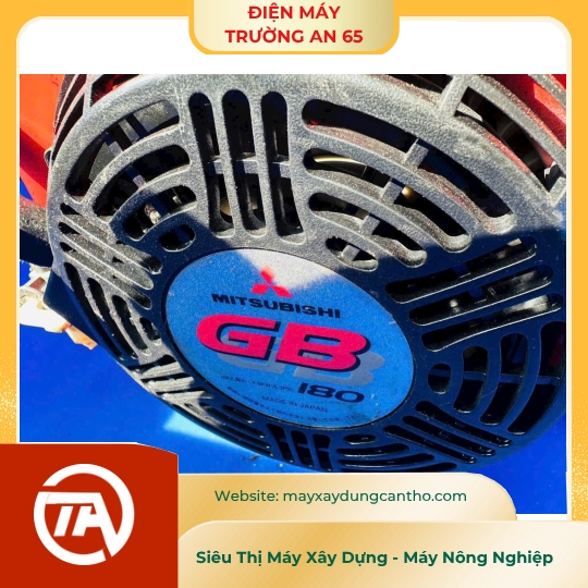 Bơm thuyền chạy xăng mitsubishi 